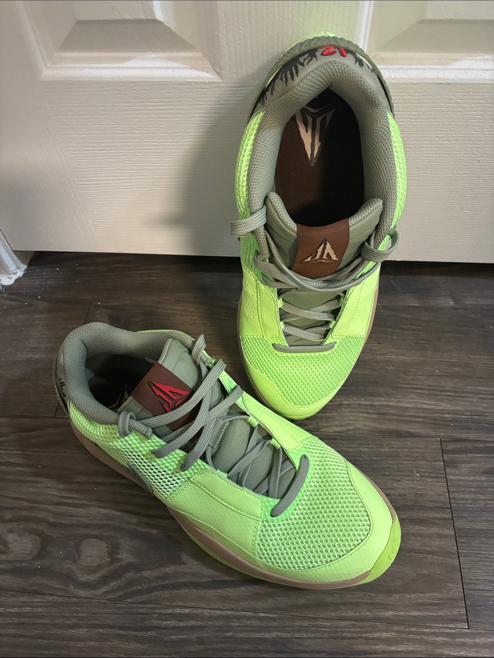 Men's Neon Green Athletic Shoes with Gray Accents - Performance Trainer